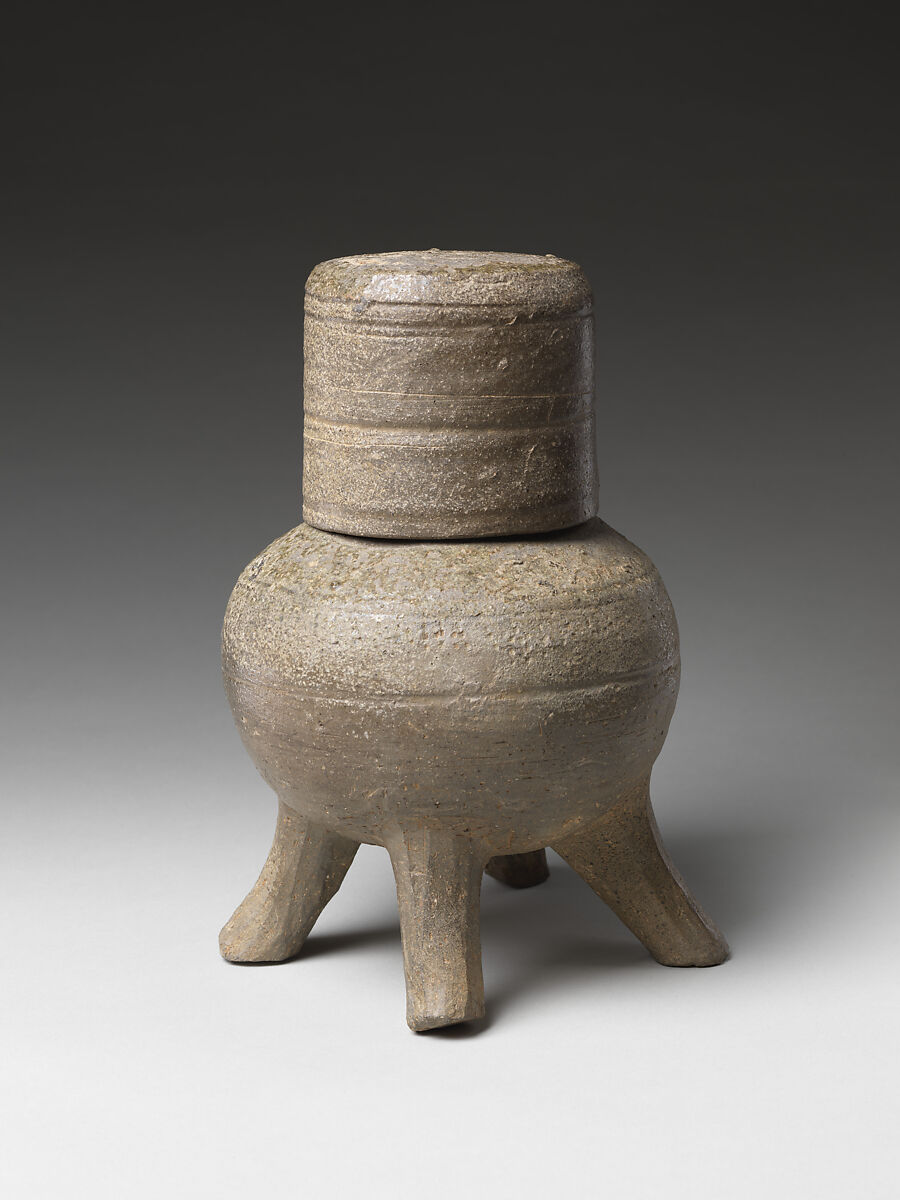 Four-Legged Jar with Lid, Stoneware with natural ash glaze (Sue ware), Japan