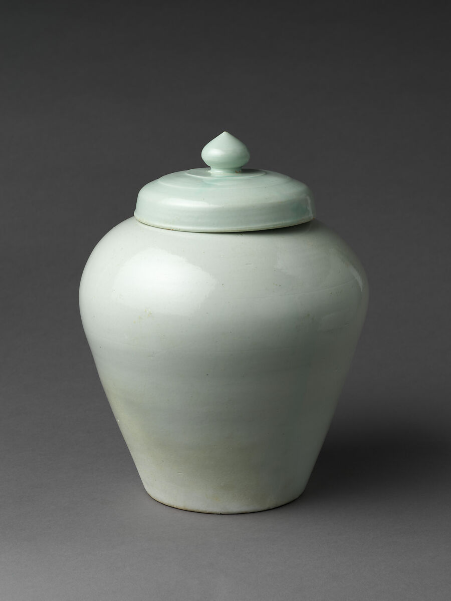 Jar with lid, Porcelain with transparent glaze, Korea