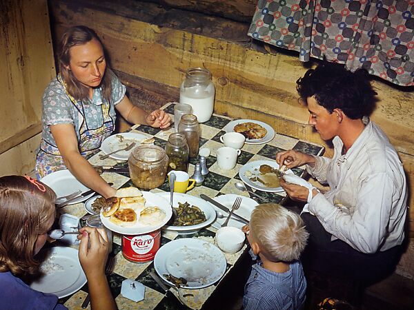 The Fae and Doris Caudill Family Eating Dinner in Their Dugout, Debbie Grossman, Inkjet print