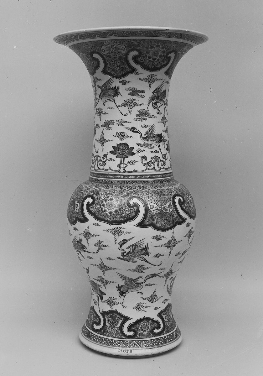 Vase decorated with cranes amid clouds, Porcelain painted in overglaze enamels (Jingdezhen ware), China