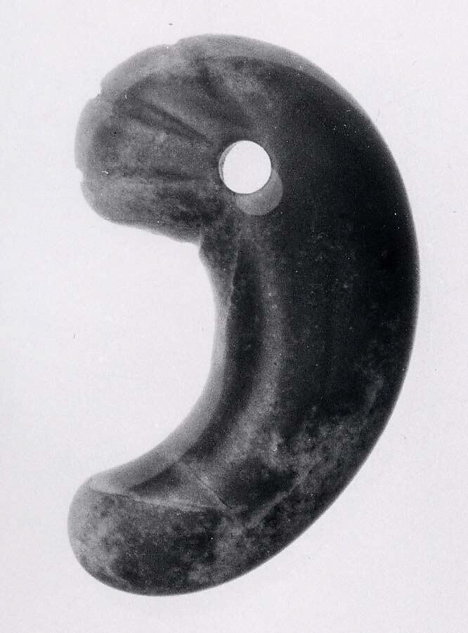 Comma-shaped ornament, Jade and silver, Korea