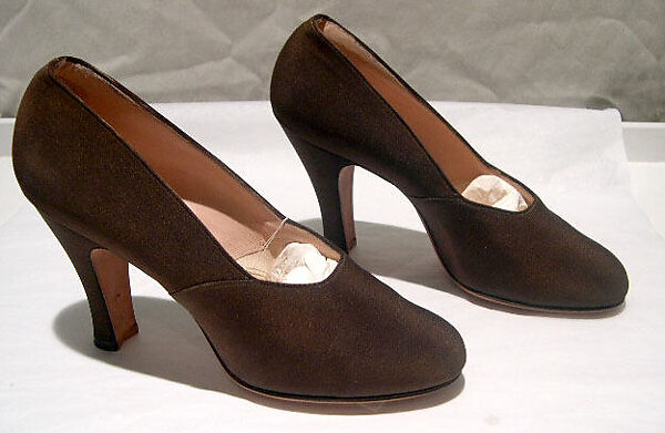 Shoes, Bonwit Teller &amp; Co. (American, founded 1907), Suede, American 