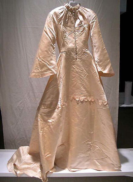 Wedding dress, Juana de Garzon, silk, American