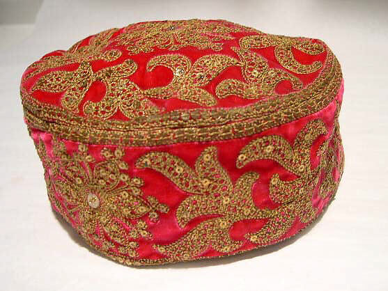 Pillbox hat