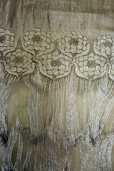 Dress, Edward Molyneux (French (born England), London 1891–1974 Monte Carlo), metallic thread, silk, French