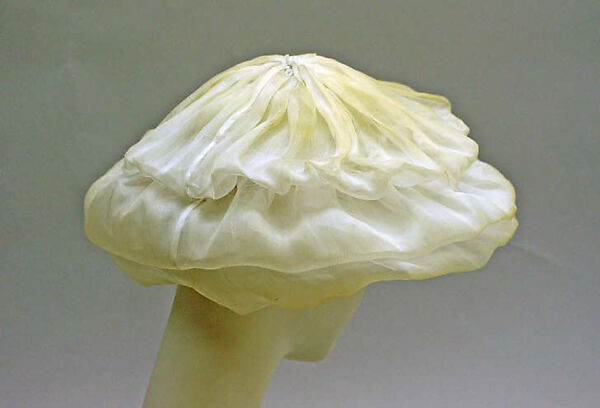 Hat, House of Dior (French, founded 1946), silk, French