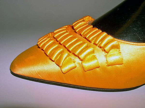 Pumps, Roger Vivier (French, 1913–1998), silk, wood, French