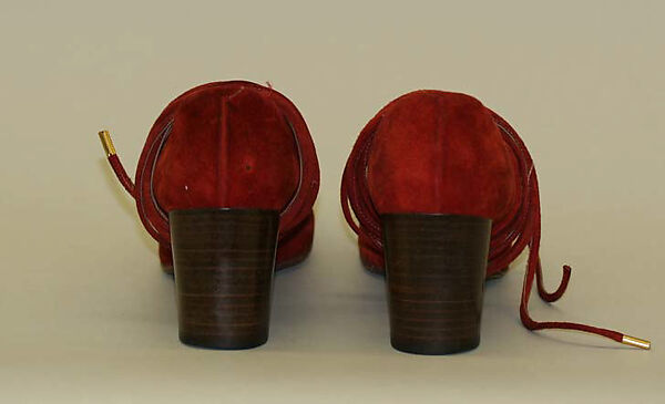 Shoes, Shoe Biz (Italian), a,b) leather, wood, Italian