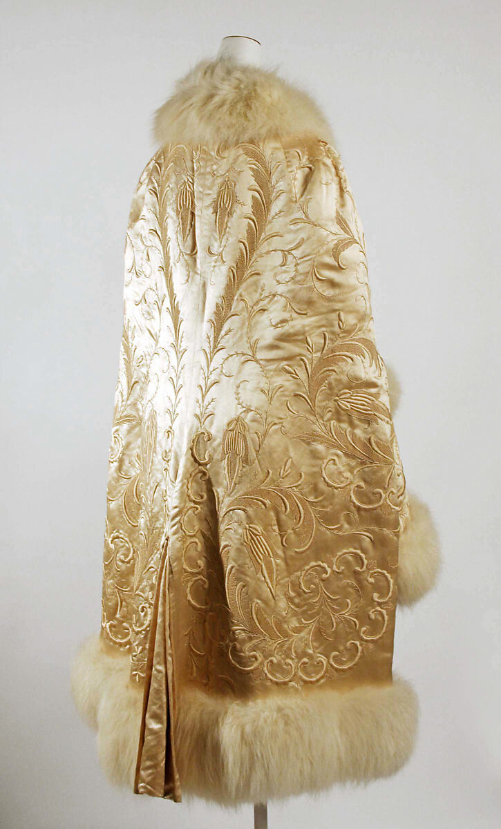 Evening wrap, Au Bon Marché/Maison A. Boucicaut (French, founded ca. 1852), silk, fur, French