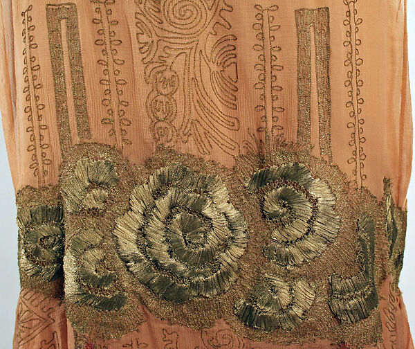Evening ensemble, a) silk, fur
b) silk, American or European