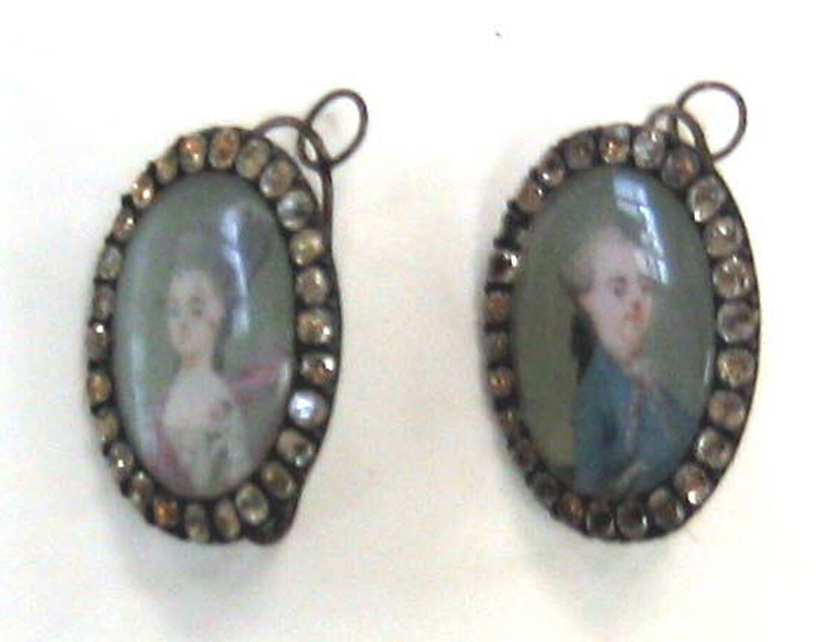 Earrings, metal, French