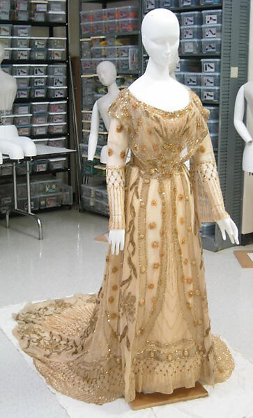 Evening dress, [no medium available], European