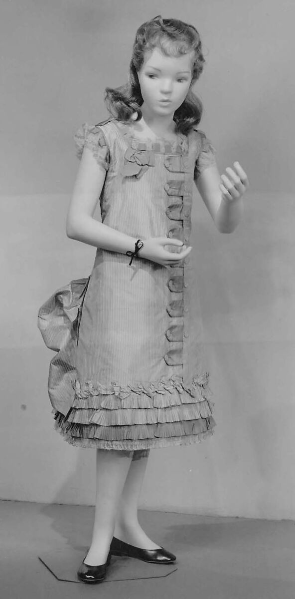 Dress, silk, cotton, mother-of-pearl, probably American