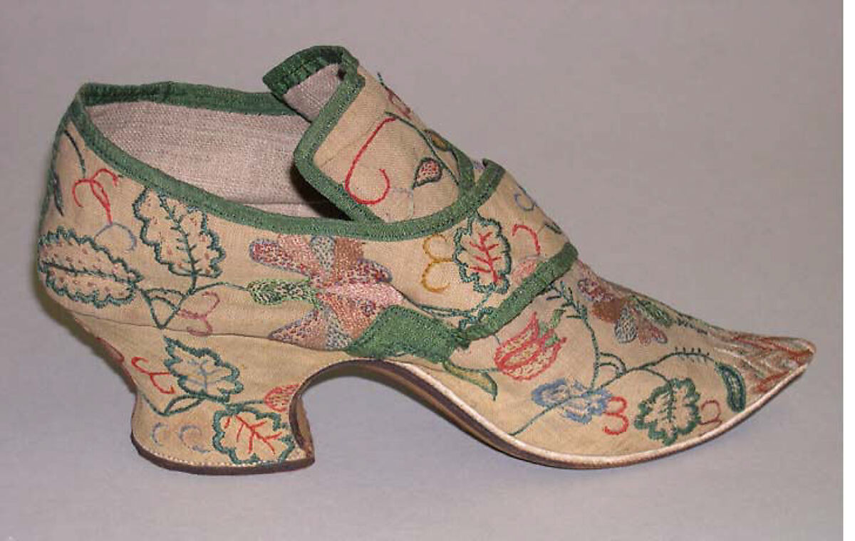 Shoes, silk, British 