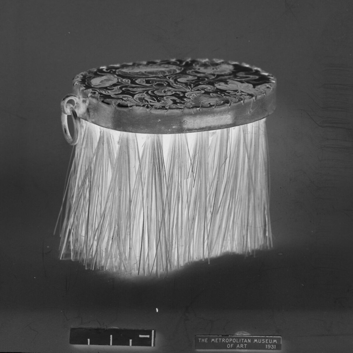 Brush, enamel, metal, French