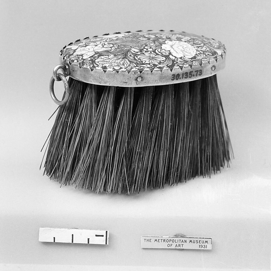Brush, enamel, metal, French