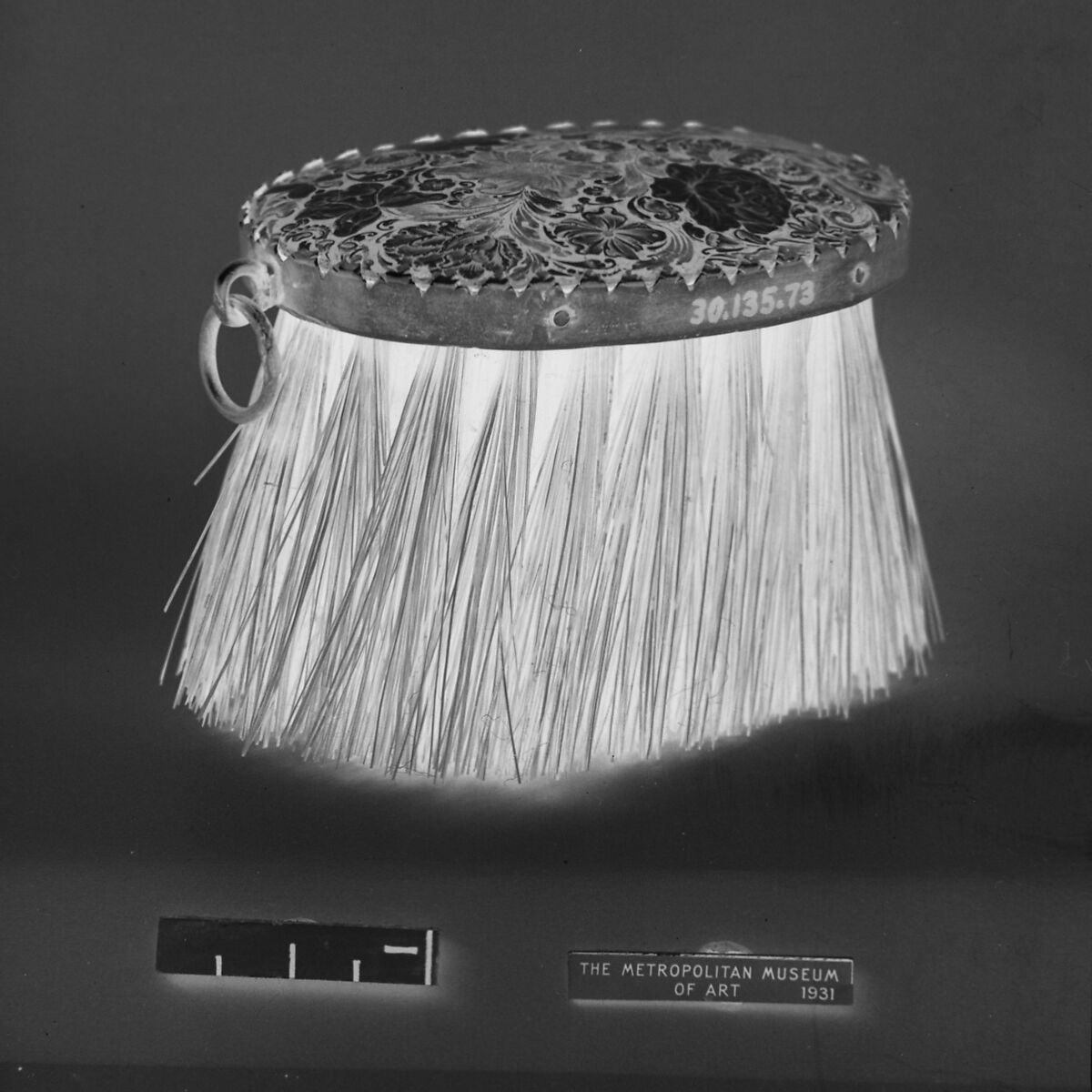 Brush, enamel, metal, French