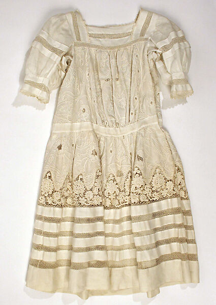 Ensemble, linen, American