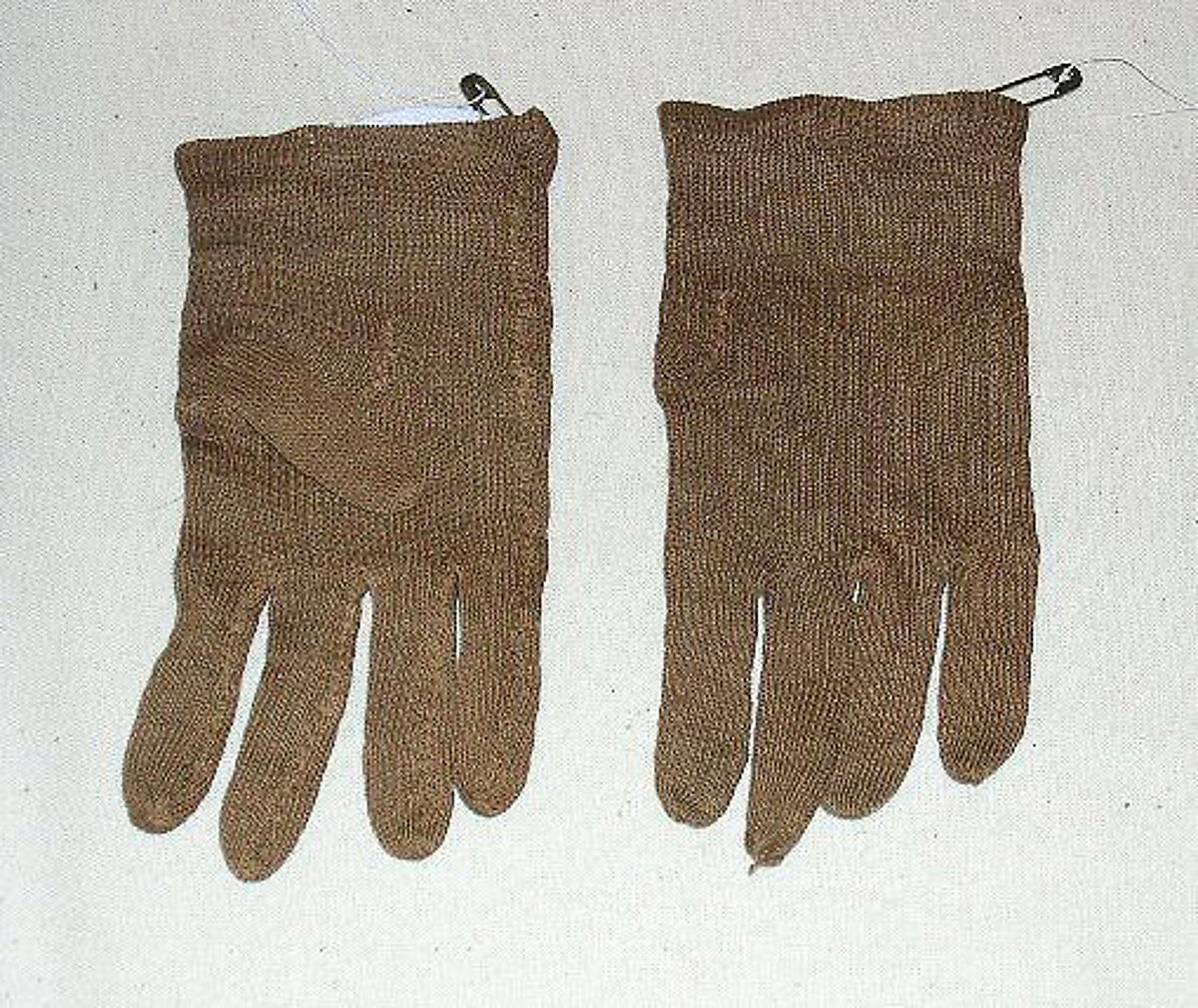 Gloves, cotton, British 