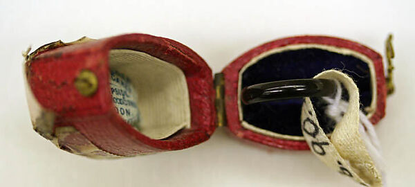 Mourning ring