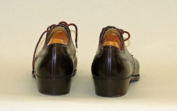 Oxfords, leather, wood, plastic, British