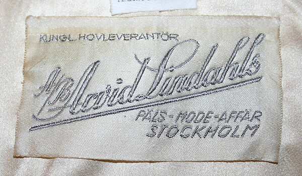 Ensemble, ermine, leather, tortoiseshell (or plastic), silk, Swedish