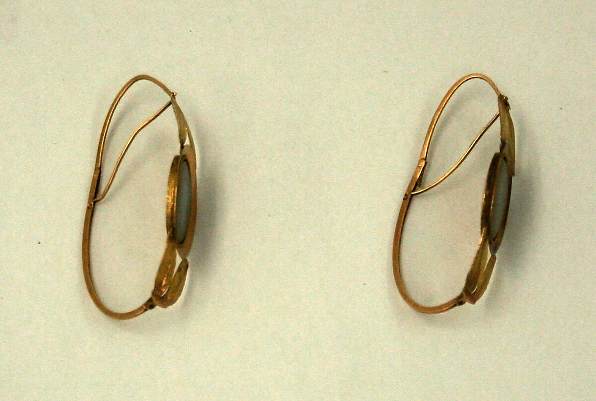 Earrings, gold, French