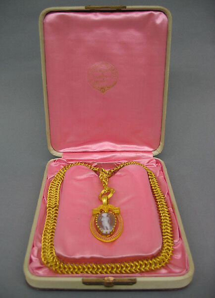 Necklace, pinchbeck, metal, American or European