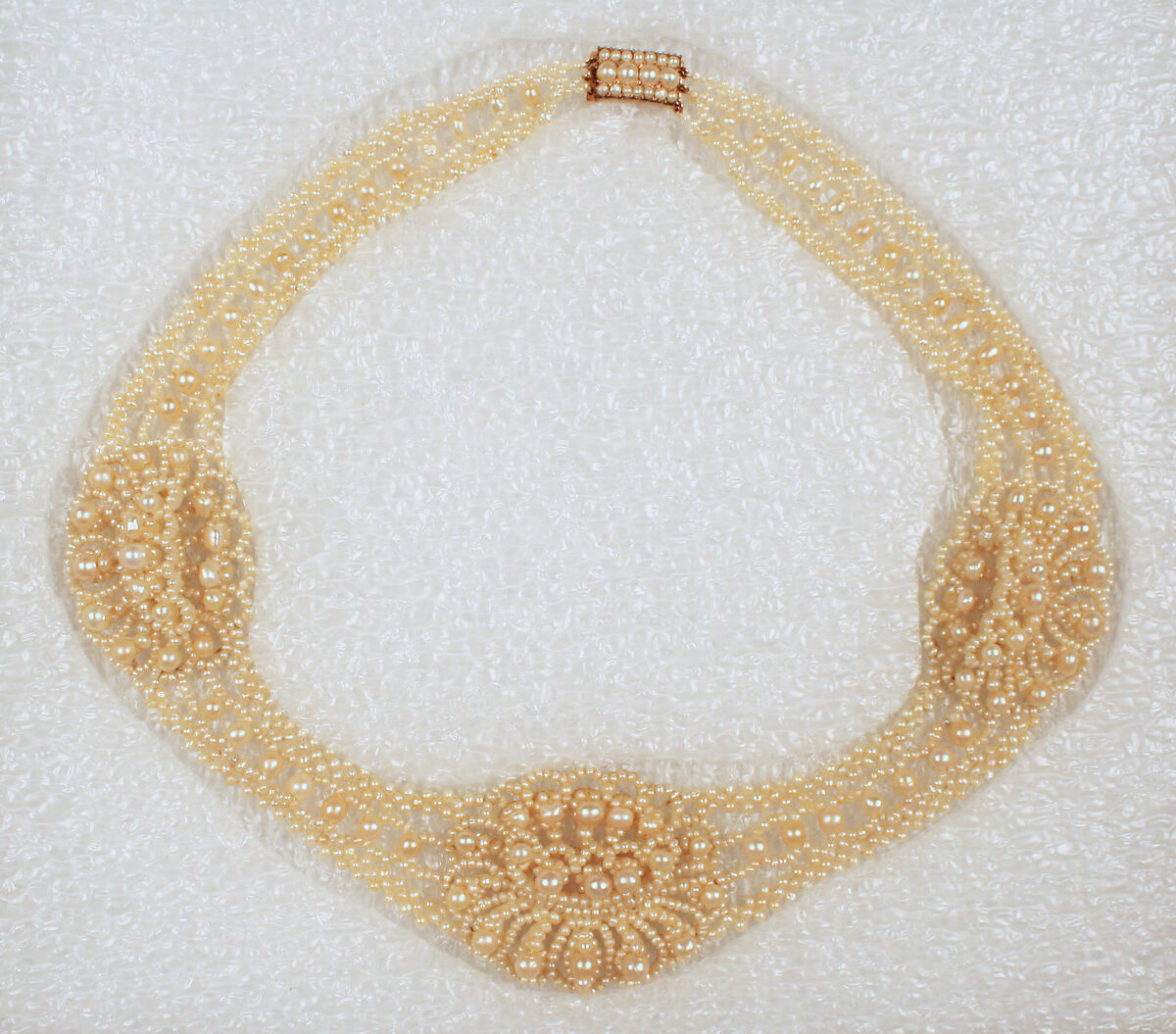 Jewelry set, seed pearls, mother-of-pearl, gold, American or European