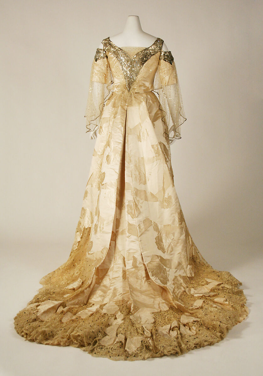 Ball gown, House of Worth (French, 1858–1956), silk, sequins, French