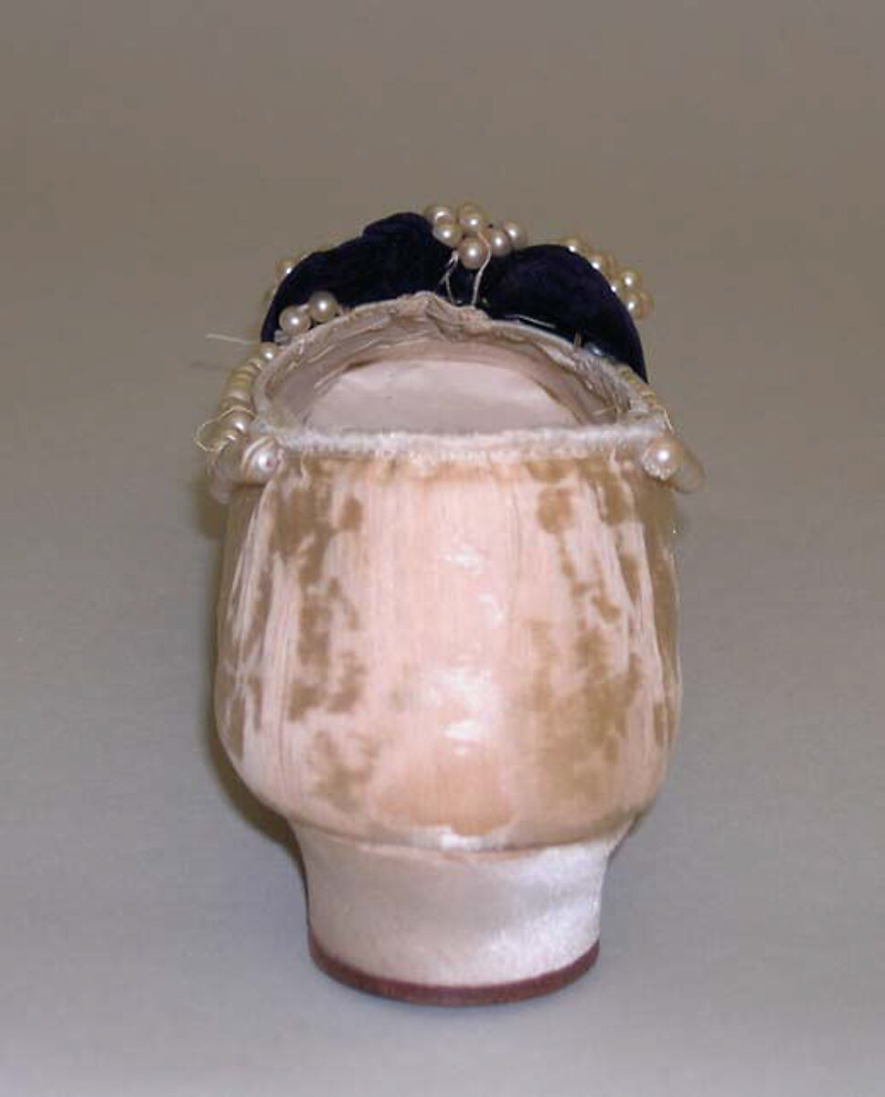 Slippers, B. Altman &amp; Co. (American, 1865–1990), silk, leather, pearls, French