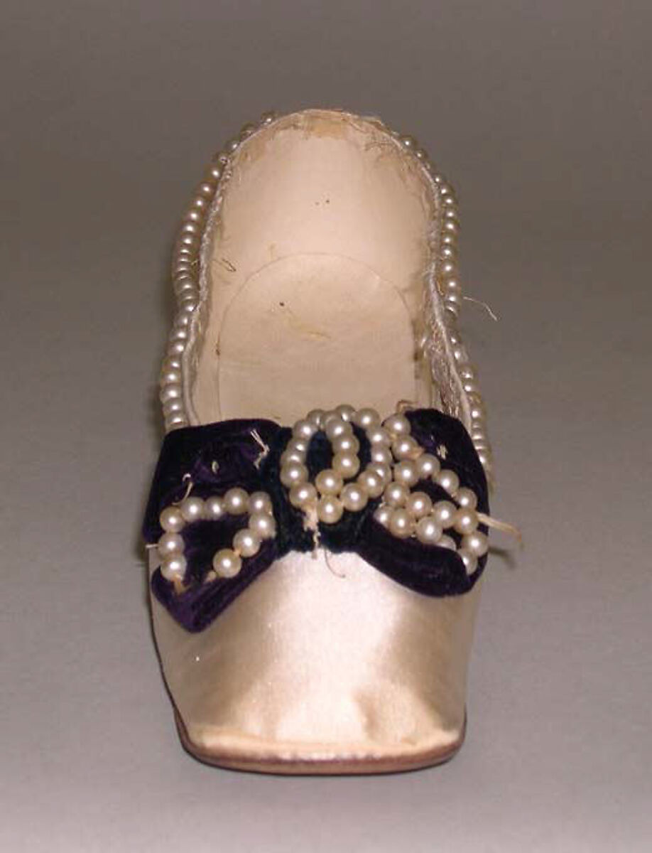 Slippers, B. Altman &amp; Co. (American, 1865–1990), silk, leather, pearls, French