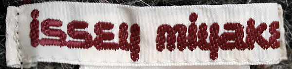 Cape, Issey Miyake (Japanese, 1938–2022), wool, acrylic, other blend, Japanese