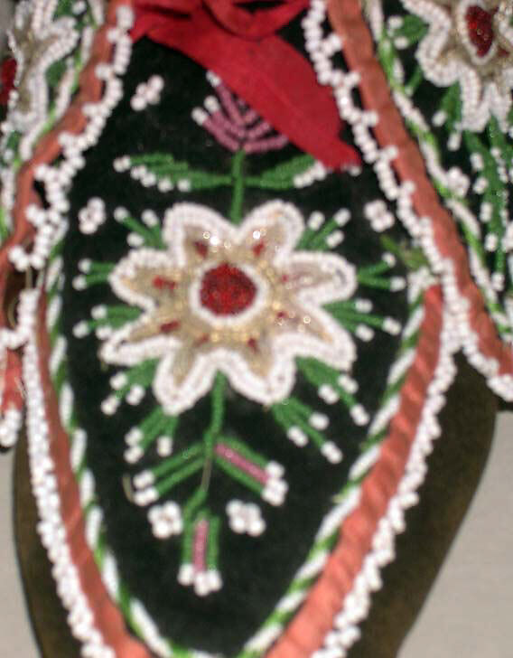 Shoes, Wool, silk, moosehair, Huron