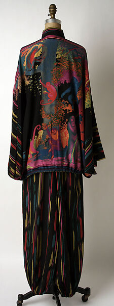 Evening ensemble, Issey Miyake (Japanese, 1938–2022), silk, Japanese