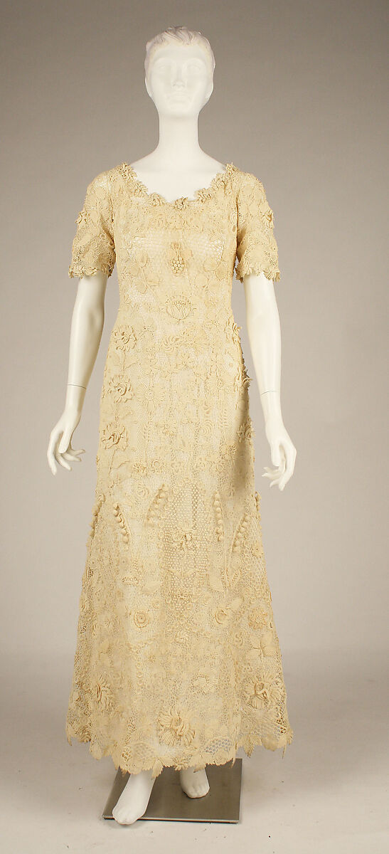 Afternoon dress, [no medium available], Chinese 