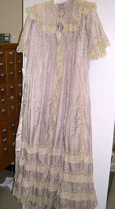 Negligée, silk, cotton, American or European