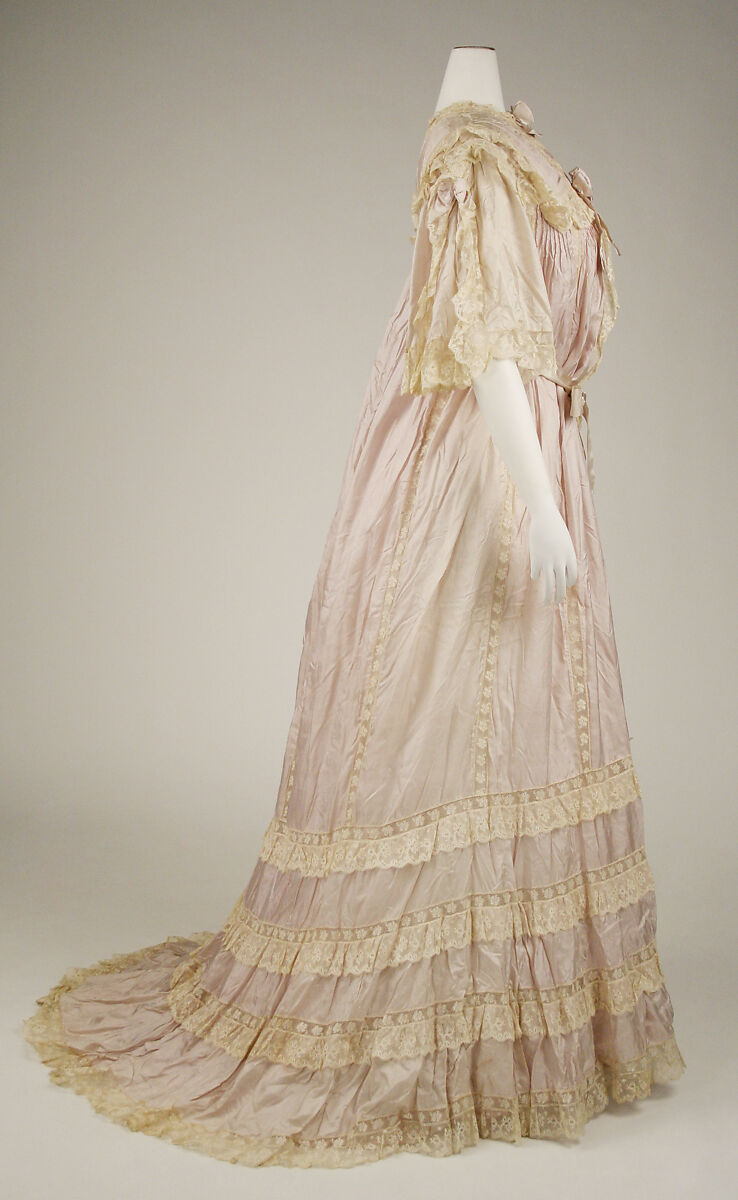 Negligée, silk, cotton, American or European