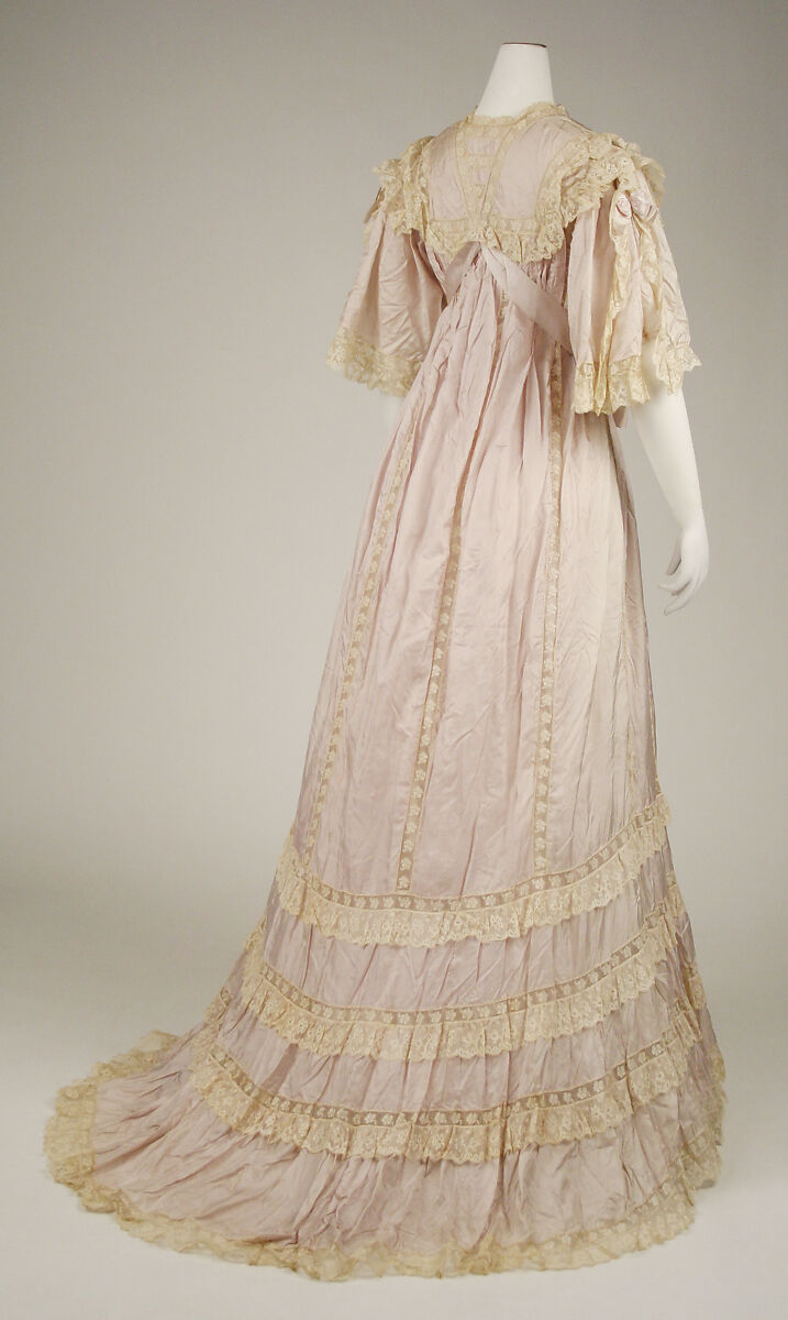 Negligée, silk, cotton, American or European