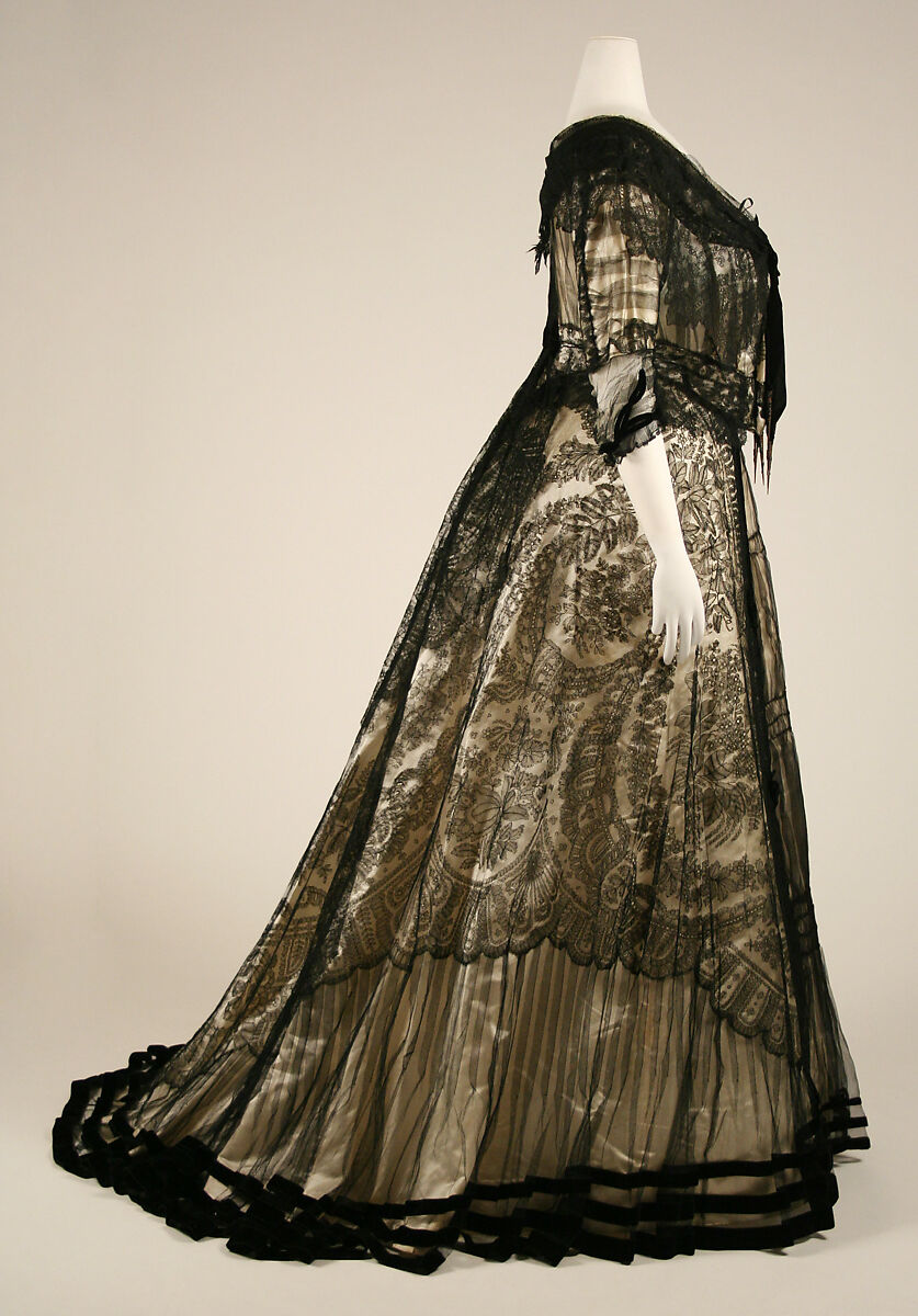 Dinner dress, silk, cotton, metal, British