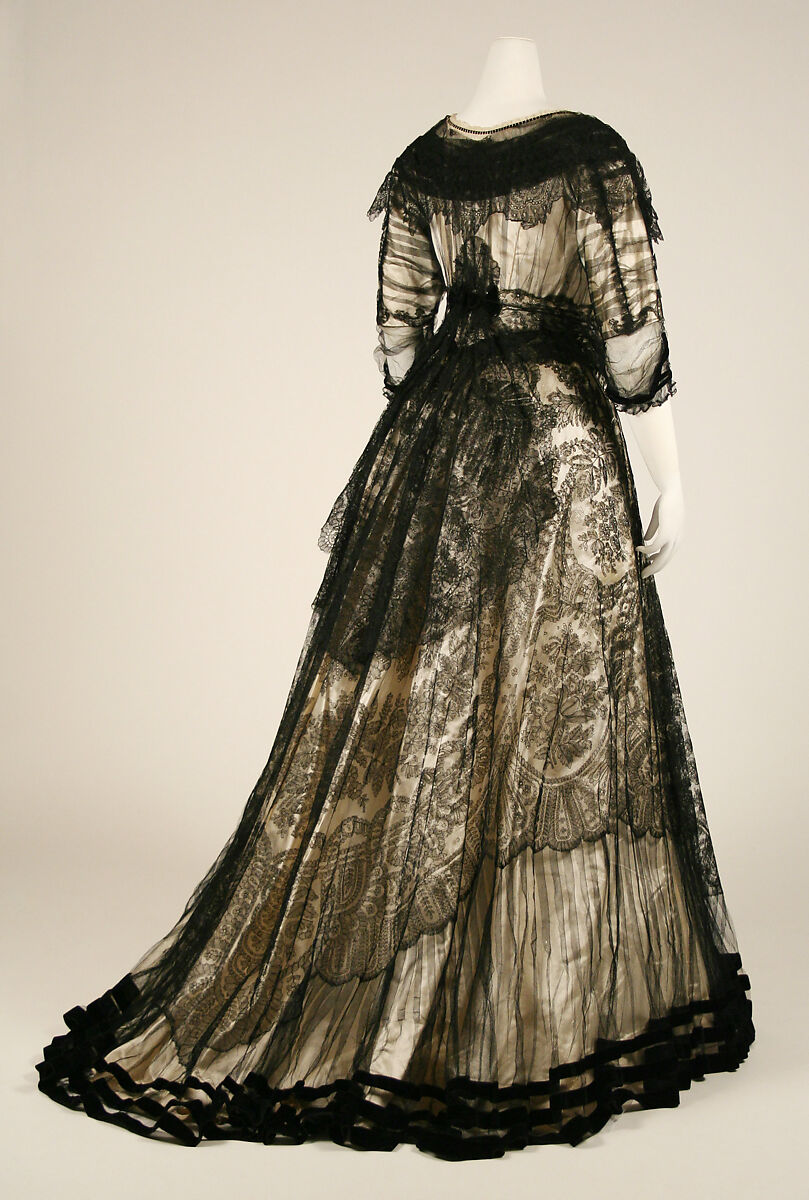 Dinner dress, silk, cotton, metal, British