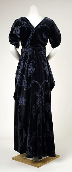 Evening dress, House of Worth (French, 1858–1956), silk, metallic thread, glass, French