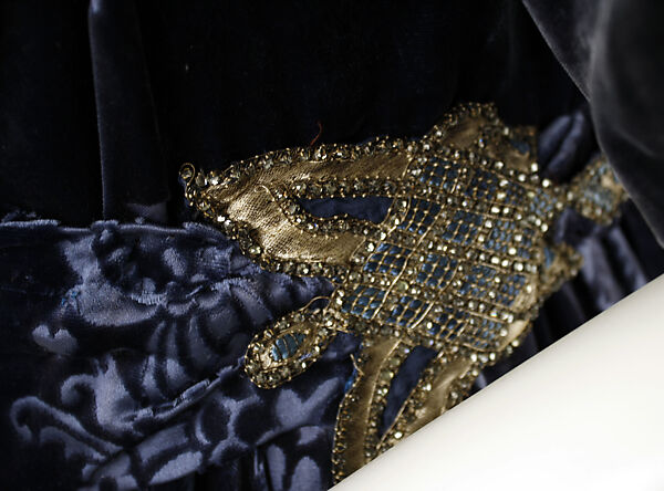 Evening dress, House of Worth (French, 1858–1956), silk, metallic thread, glass, French