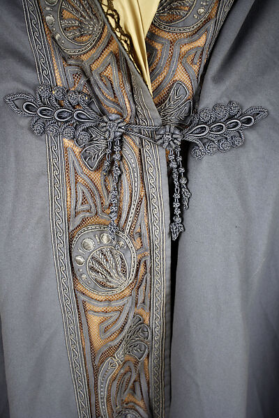 Cape, wool, silk, American or European