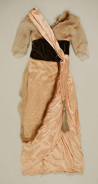 Afternoon dress, Weeks (French), silk, fur, metal, French 