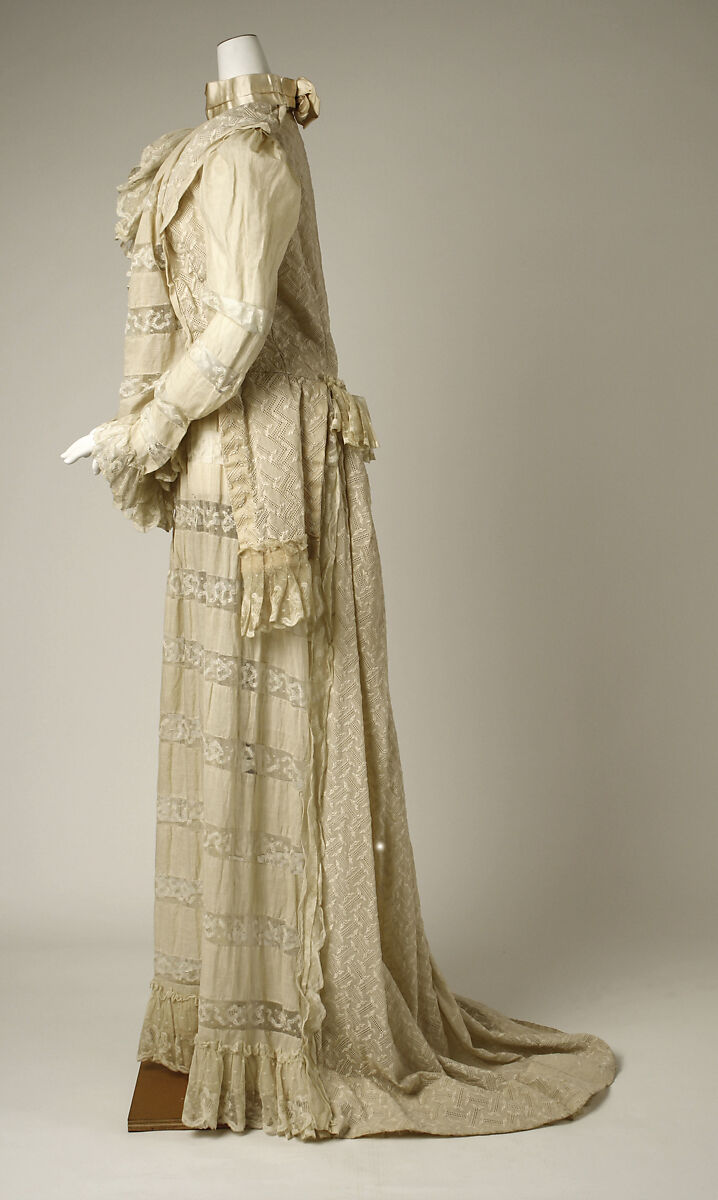 Tea gown, cotton, American