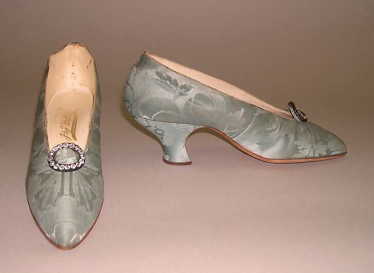 Ensemble, (a, b) House of Worth (French, 1858–1956), (a, b) silk, simulated pearls, rhinestones
(c, d) silk, wood, metal, rhinestones, French