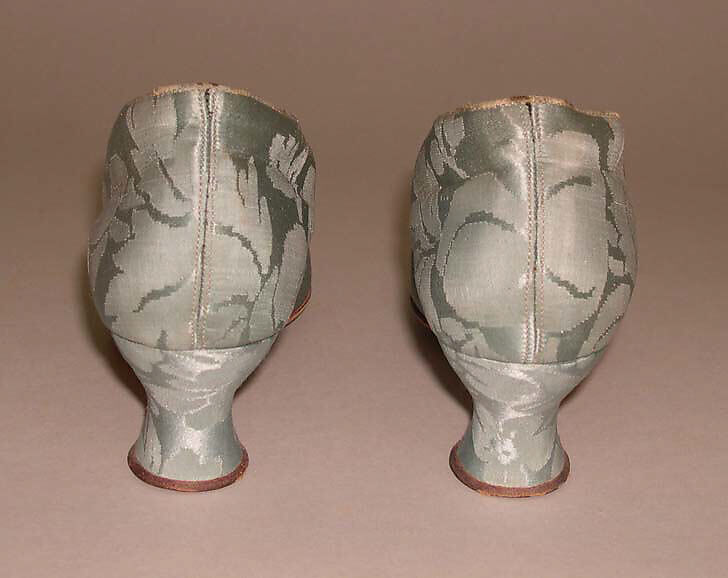 Ensemble, (a, b) House of Worth (French, 1858–1956), (a, b) silk, simulated pearls, rhinestones
(c, d) silk, wood, metal, rhinestones, French