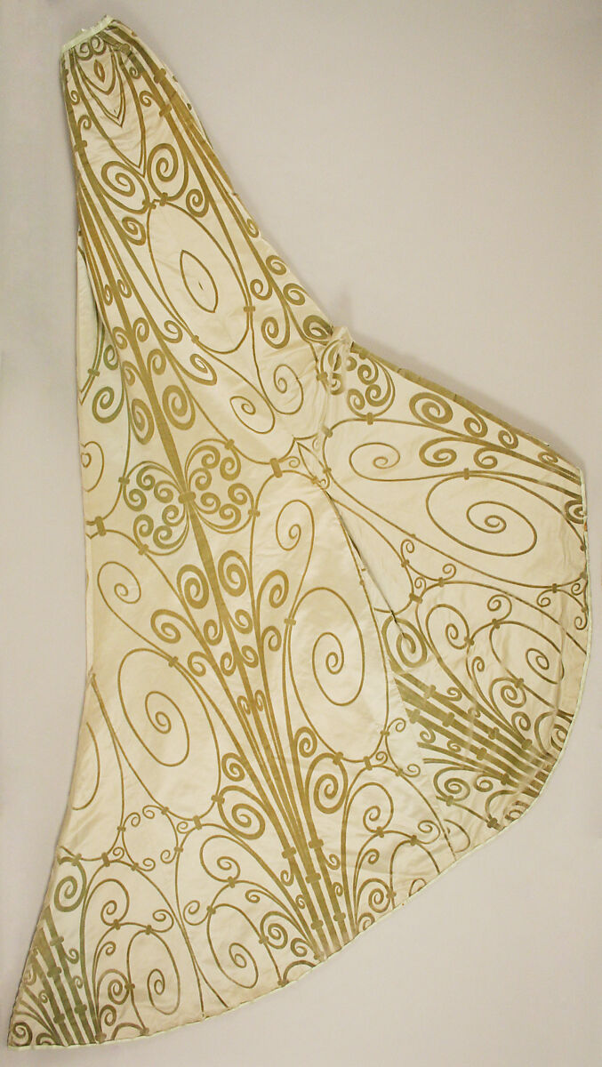 Ensemble, (a, b) House of Worth (French, 1858–1956), (a, b) silk, simulated pearls, rhinestones
(c, d) silk, wood, metal, rhinestones, French