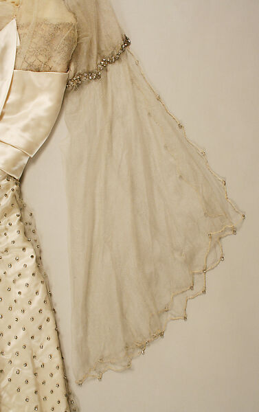 Evening dress, House of Worth (French, 1858–1956), silk, metallic thread, glass, French